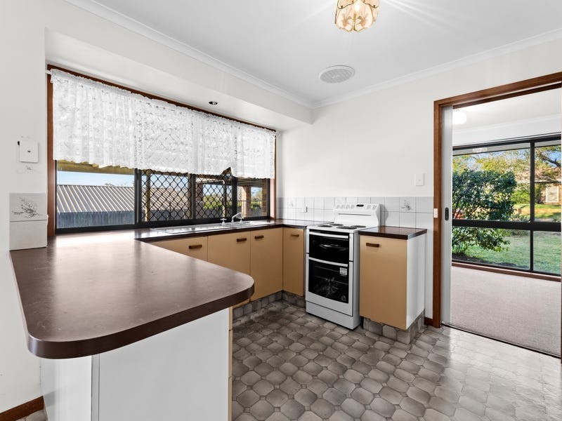 12 Melita Crescent, Wilsonton Heights QLD 4350