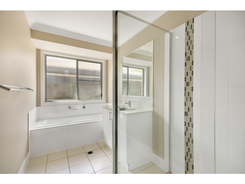 Unit 2/24 Alpine Court, Cranley QLD 4350