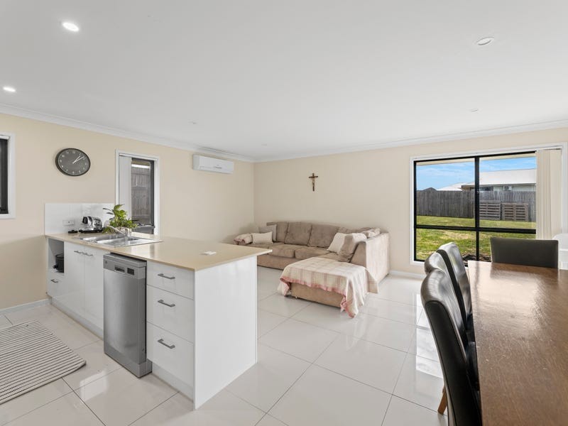 17 Arwon Street, Wyreema QLD 4352