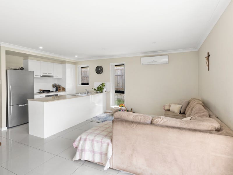 17 Arwon Street, Wyreema QLD 4352
