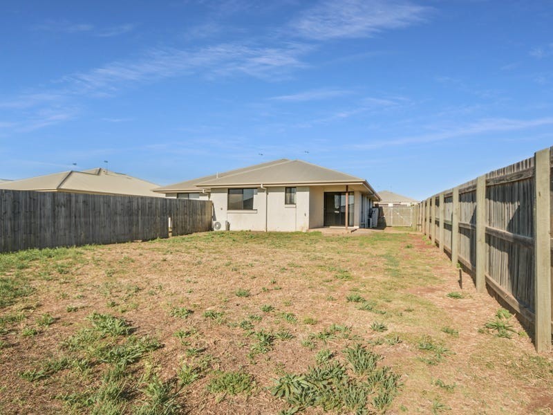 Unit 1/27 Weebah Place, Cambooya QLD 4358