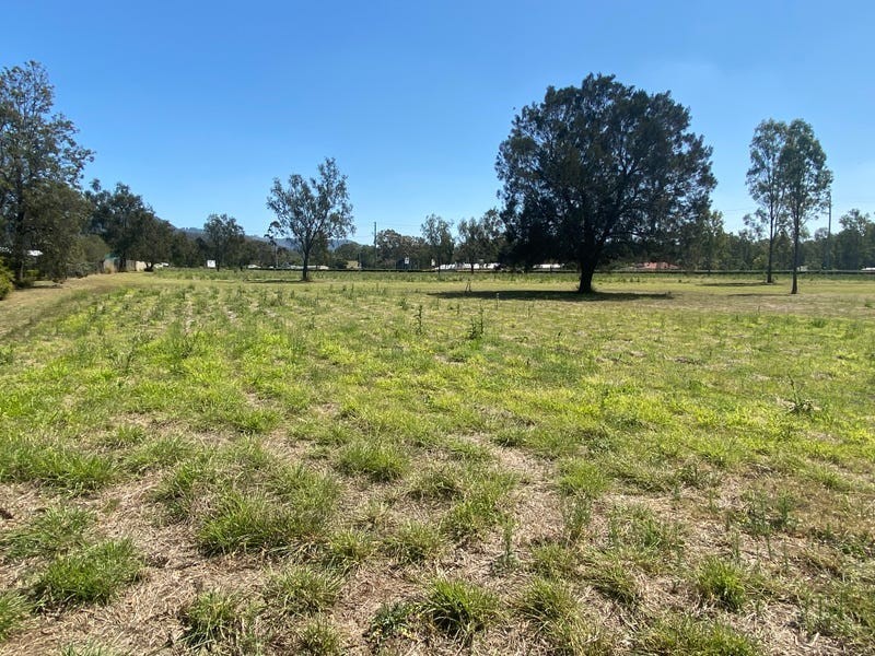 34 Rutherford Road, Withcott QLD 4352