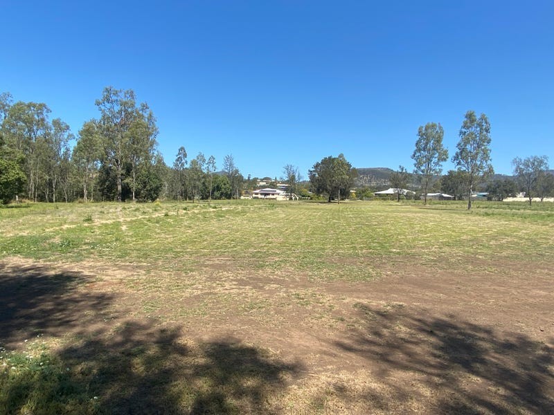 34 Rutherford Road, Withcott QLD 4352