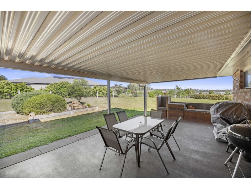 25 Holly Avenue, Cawdor QLD 4352