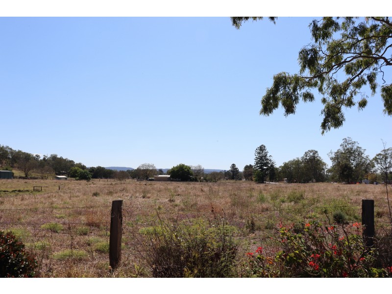 111 Murphys Creek Road, Postmans Ridge QLD 4352