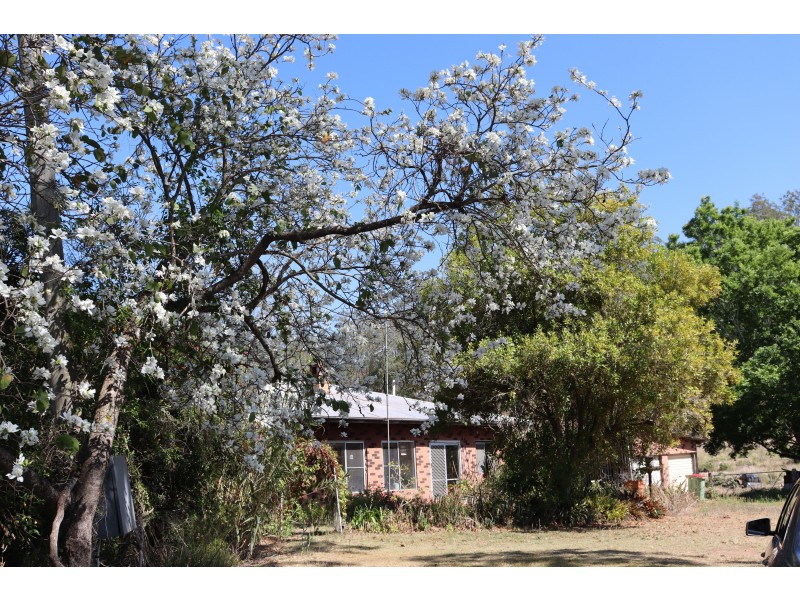 111 Murphys Creek Road, Postmans Ridge QLD 4352