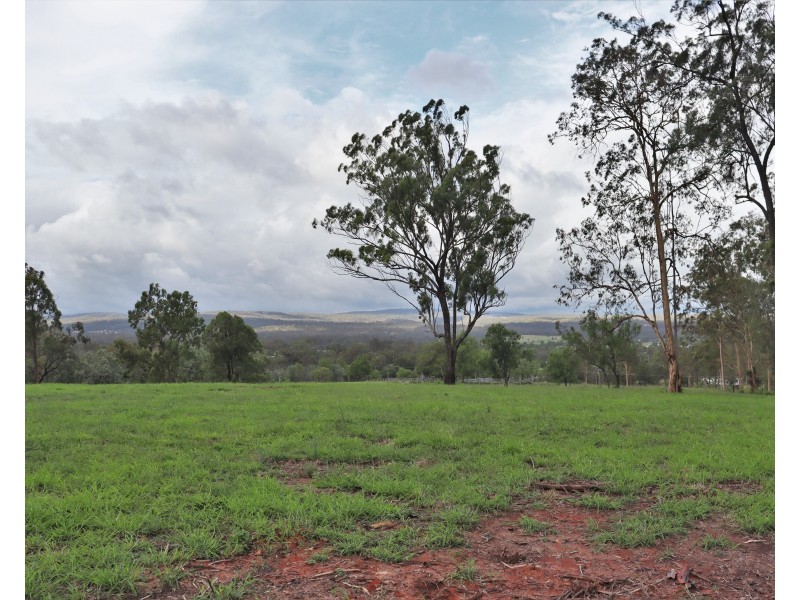 18 Twidales Road, Helidon Spa QLD 4344