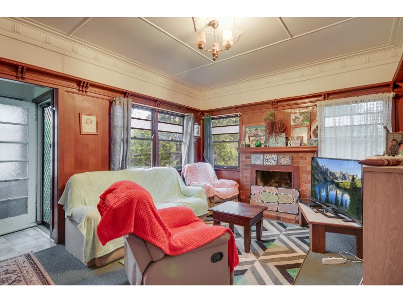 18 Ruthven Street, Harlaxton QLD 4350
