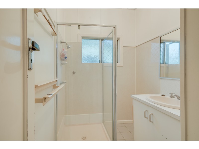 18 Ruthven Street, Harlaxton QLD 4350