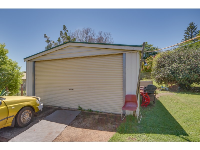 18 Ruthven Street, Harlaxton QLD 4350