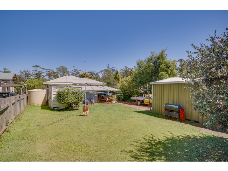 18 Ruthven Street, Harlaxton QLD 4350
