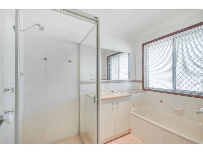 9 Stoneyhurst Court, Glenvale QLD 4350