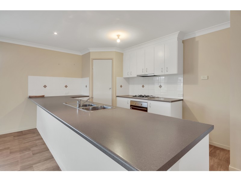 6 Curlew Street, Meringandan West QLD 4352