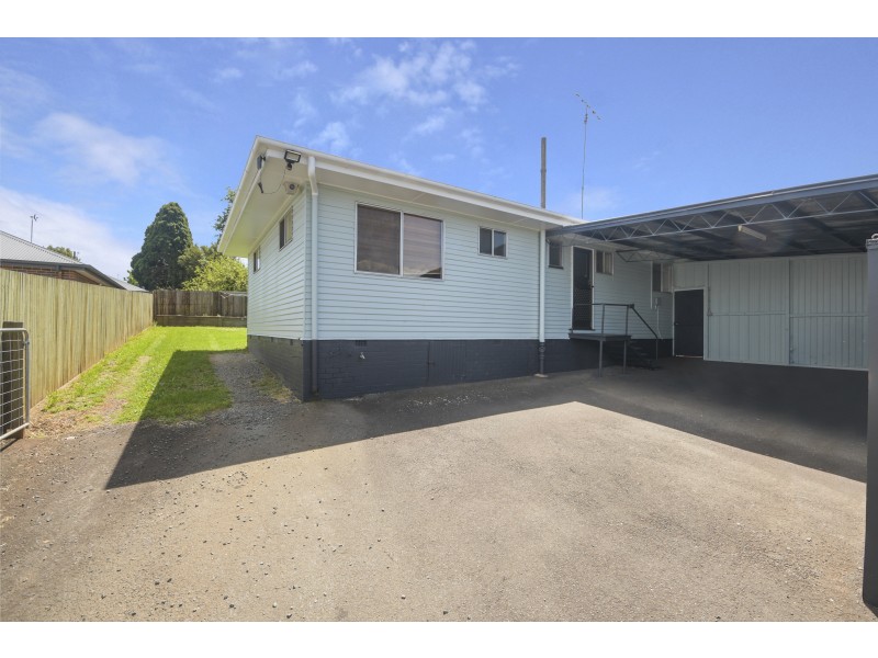55 Jellicoe Street, Mount Lofty QLD 4350