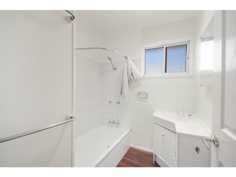 55 Jellicoe Street, Mount Lofty QLD 4350