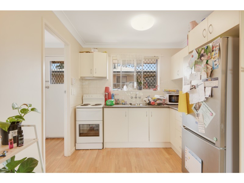 2/257 North Street, Wilsonton Heights QLD 4350