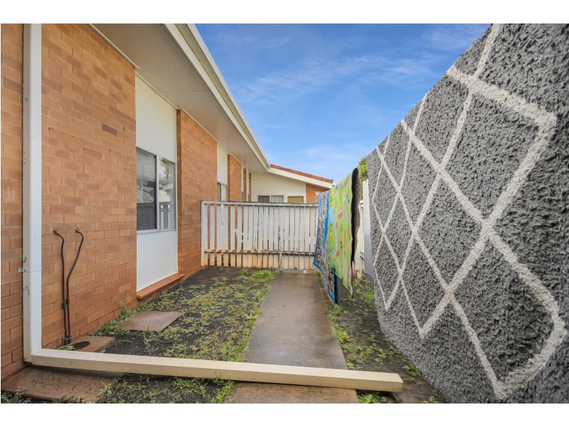 Unit 3/277 Bridge Street, Newtown QLD 4350