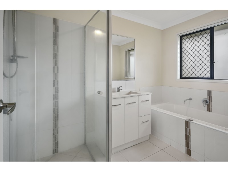 22 Weebah Place, Cambooya QLD 4358