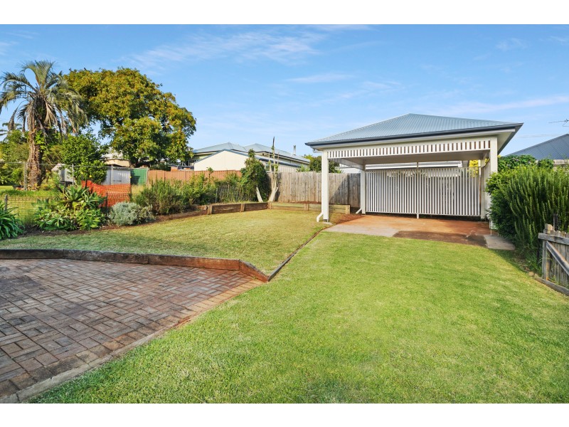 4 Sir Street, North Toowoomba QLD 4350