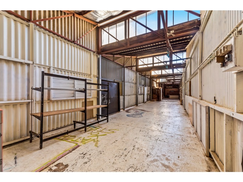 Rear Shed/576  Ruthven Street, Toowoomba City QLD 4350