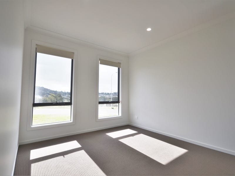 Unit 1/21 Mcinnes Crescent, Glenvale QLD 4350