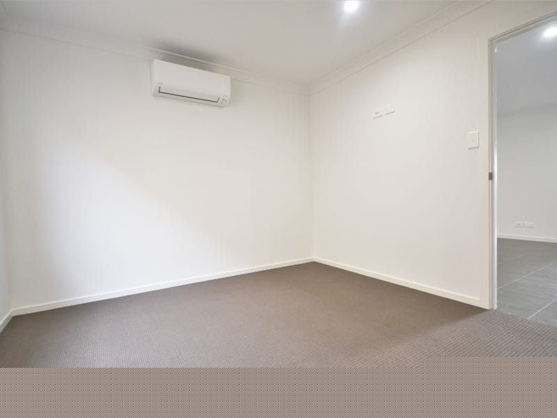 Unit 1/21 Mcinnes Crescent, Glenvale QLD 4350
