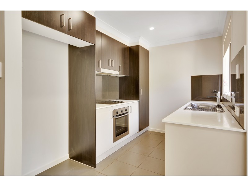 Unit 1/21 Mcinnes Crescent, Glenvale QLD 4350