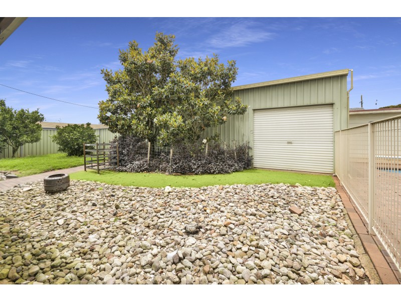 2 Matthews Street, Harristown QLD 4350