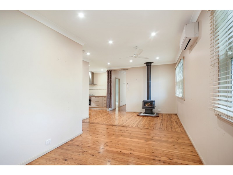 210A Campbell Street, Newtown QLD 4350