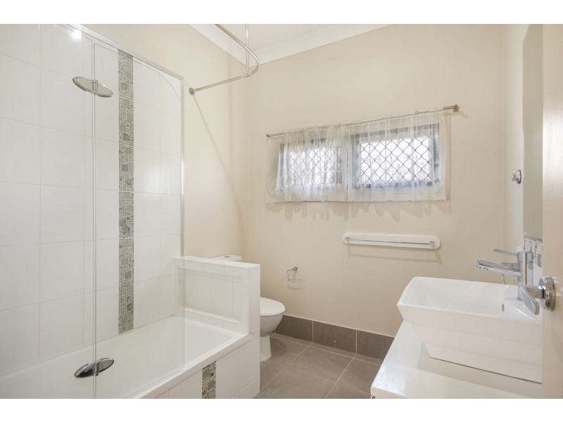 210A Campbell Street, Newtown QLD 4350