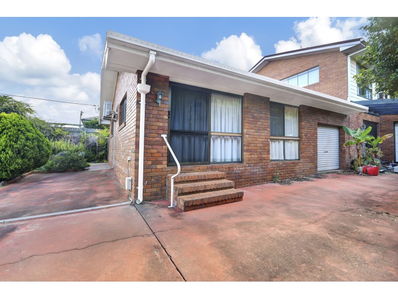 Unit 1/29 Hoepper Street, Kearneys Spring QLD 4350