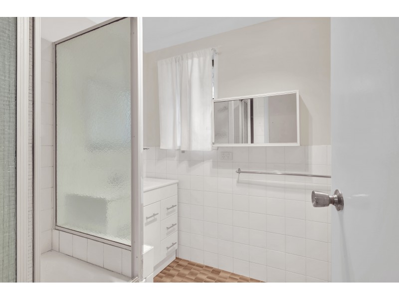 Unit 1/29 Hoepper Street, Kearneys Spring QLD 4350
