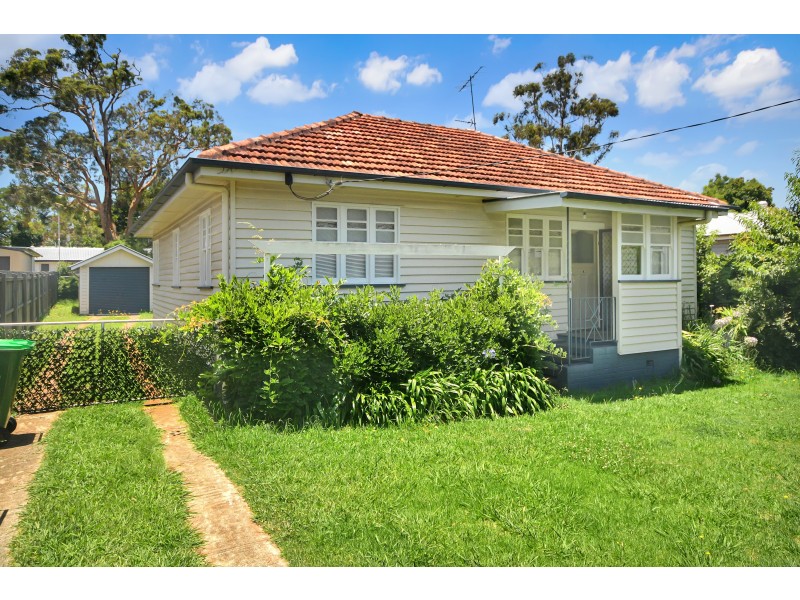 74C Mackenzie Street, Mount Lofty QLD 4350