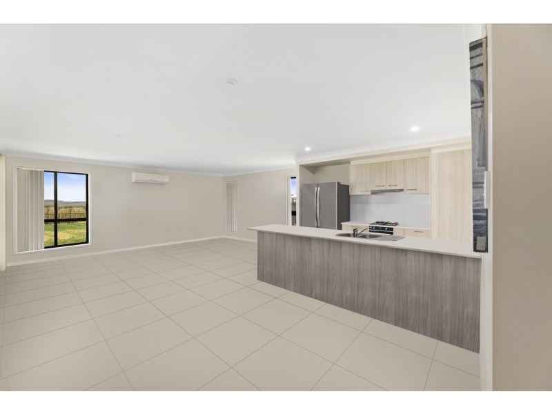 10 Kensei Street, Wyreema QLD 4352