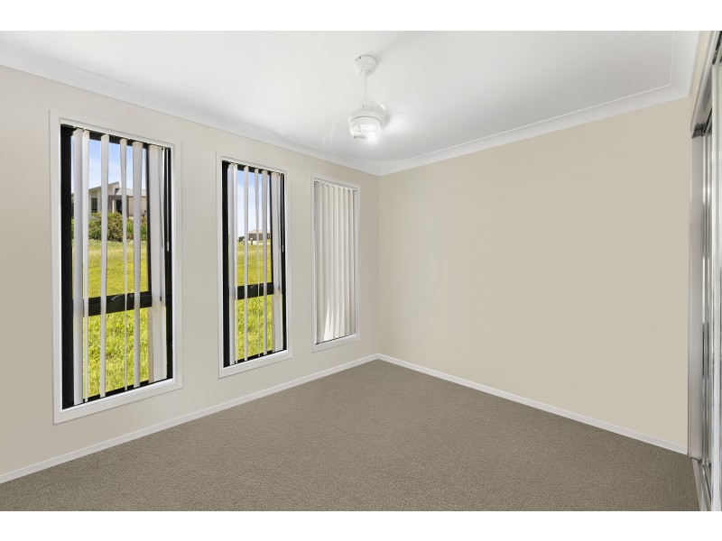 10 Kensei Street, Wyreema QLD 4352