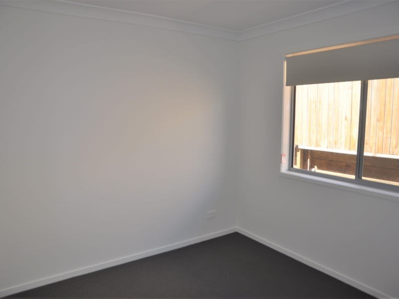 Unit 2/17 Diva Lane, Glenvale QLD 4350