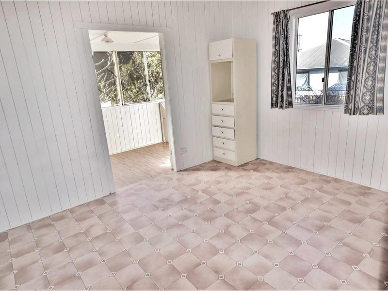 173 Jellicoe Street, Newtown QLD 4350