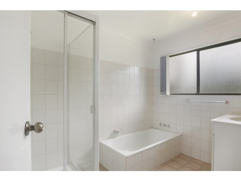 1/27 Lemway Avenue, Kearneys Spring QLD 4350