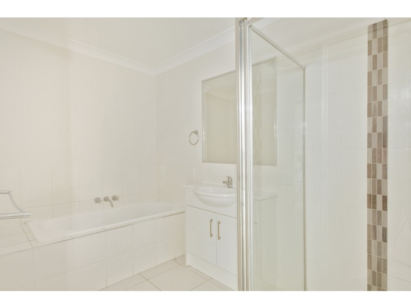 33A Cardamon Crescent, Glenvale QLD 4350