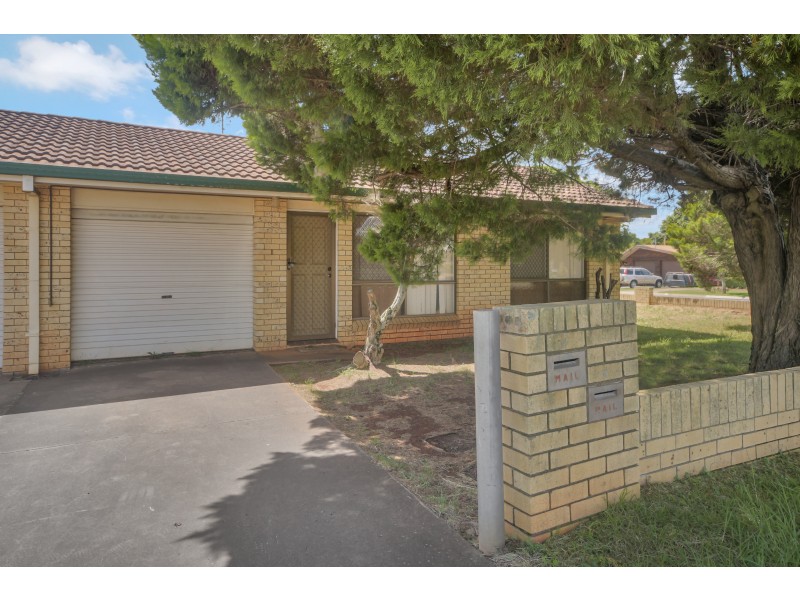 Unit 1/1 Smithfield Street, Harristown QLD 4350