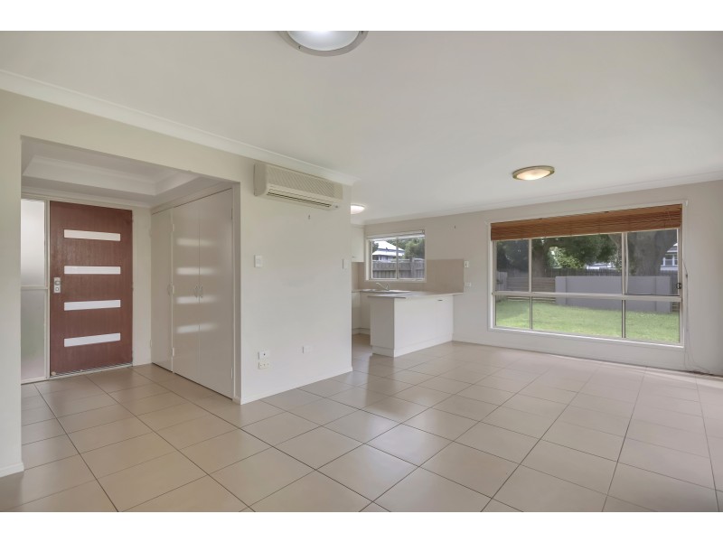Unit 2/16 Anzac Avenue, Newtown QLD 4350