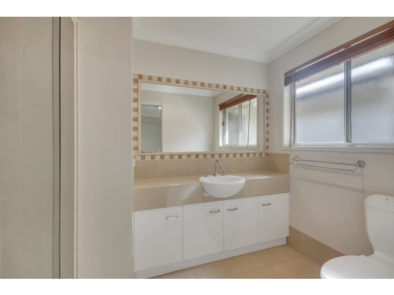 Unit 2/16 Anzac Avenue, Newtown QLD 4350