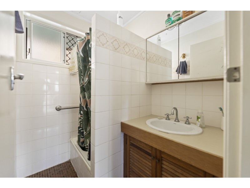 22 Tourist Road, East Toowoomba QLD 4350