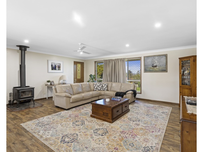 15 Rebecca Street, Glenvale QLD 4350