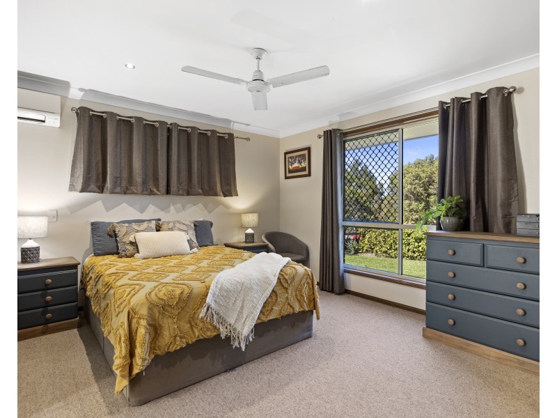 15 Rebecca Street, Glenvale QLD 4350