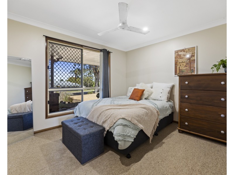 15 Rebecca Street, Glenvale QLD 4350