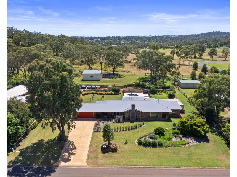 15 Rebecca Street, Glenvale QLD 4350