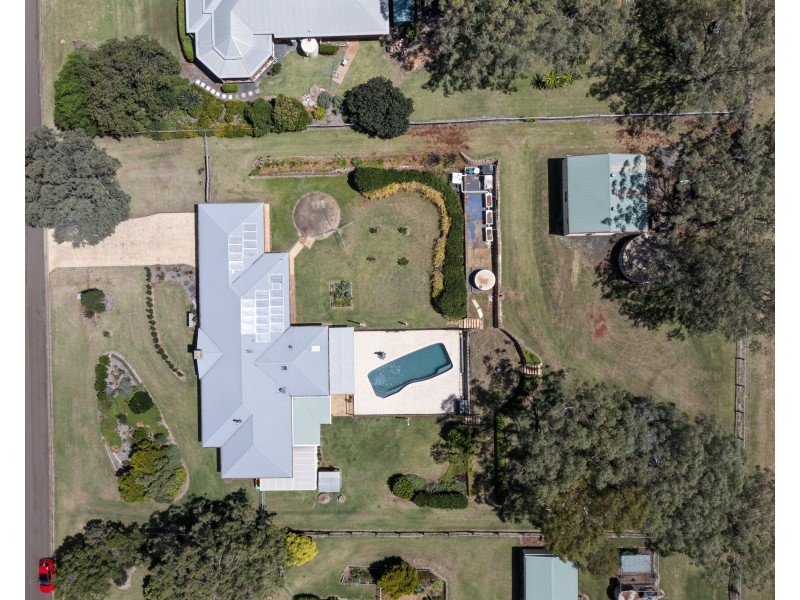 15 Rebecca Street, Glenvale QLD 4350