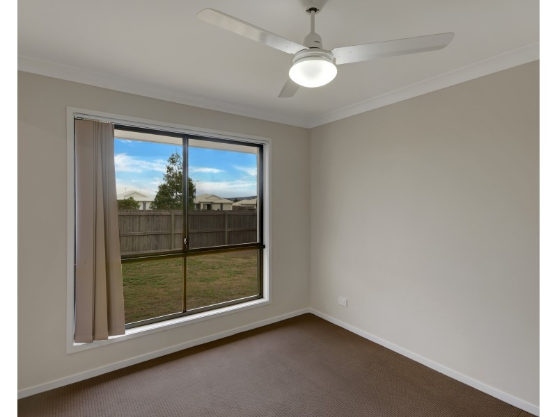 Unit 2/11 Wongalee Place, Cambooya QLD 4358