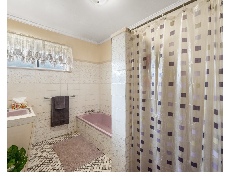 32 Router Street, Wilsonton QLD 4350